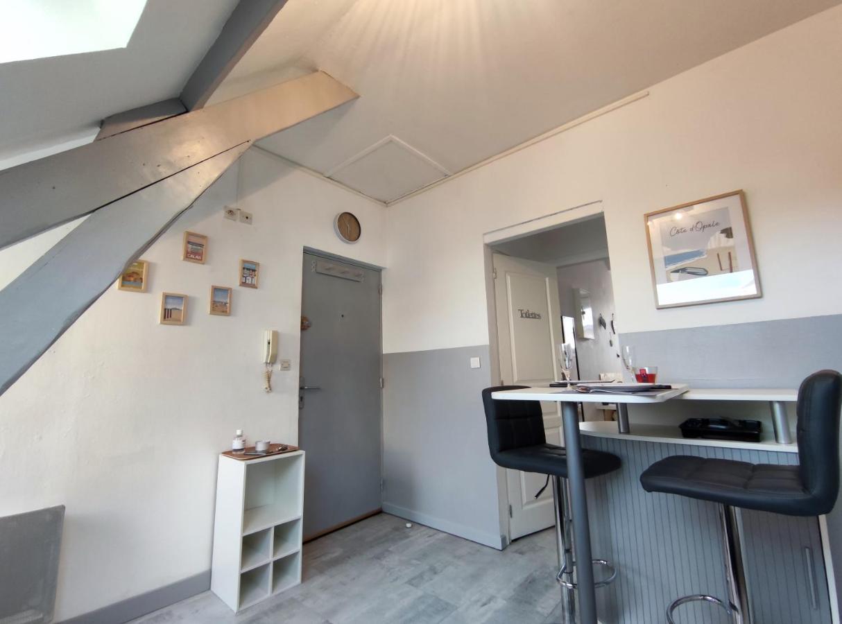 Appartement Joli petit T2 terrasse proche du phare à Calais Extérieur photo