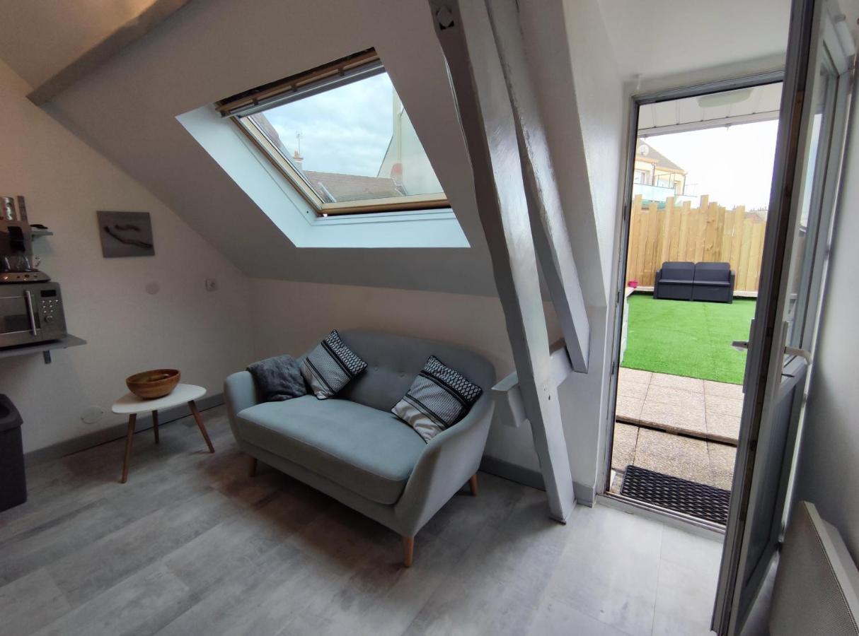 Appartement Joli petit T2 terrasse proche du phare à Calais Extérieur photo