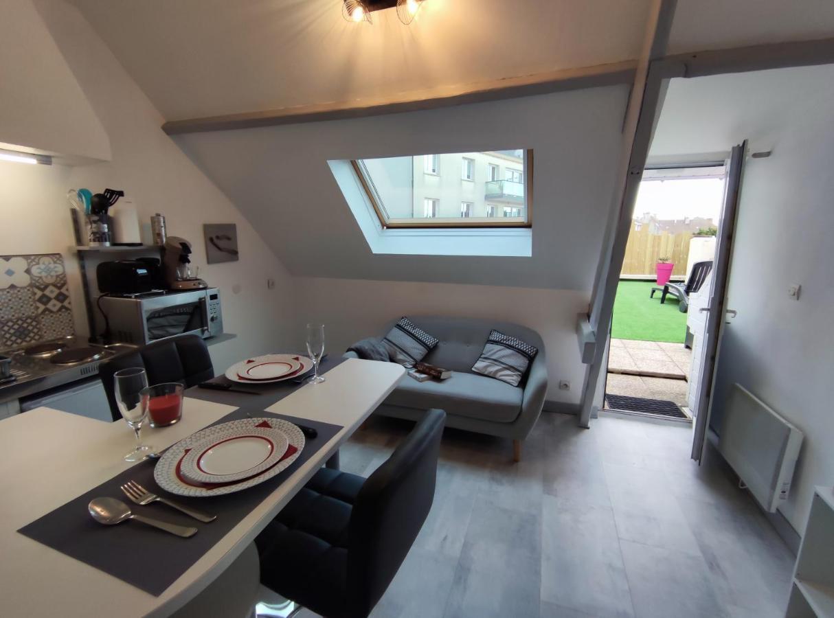 Appartement Joli petit T2 terrasse proche du phare à Calais Extérieur photo