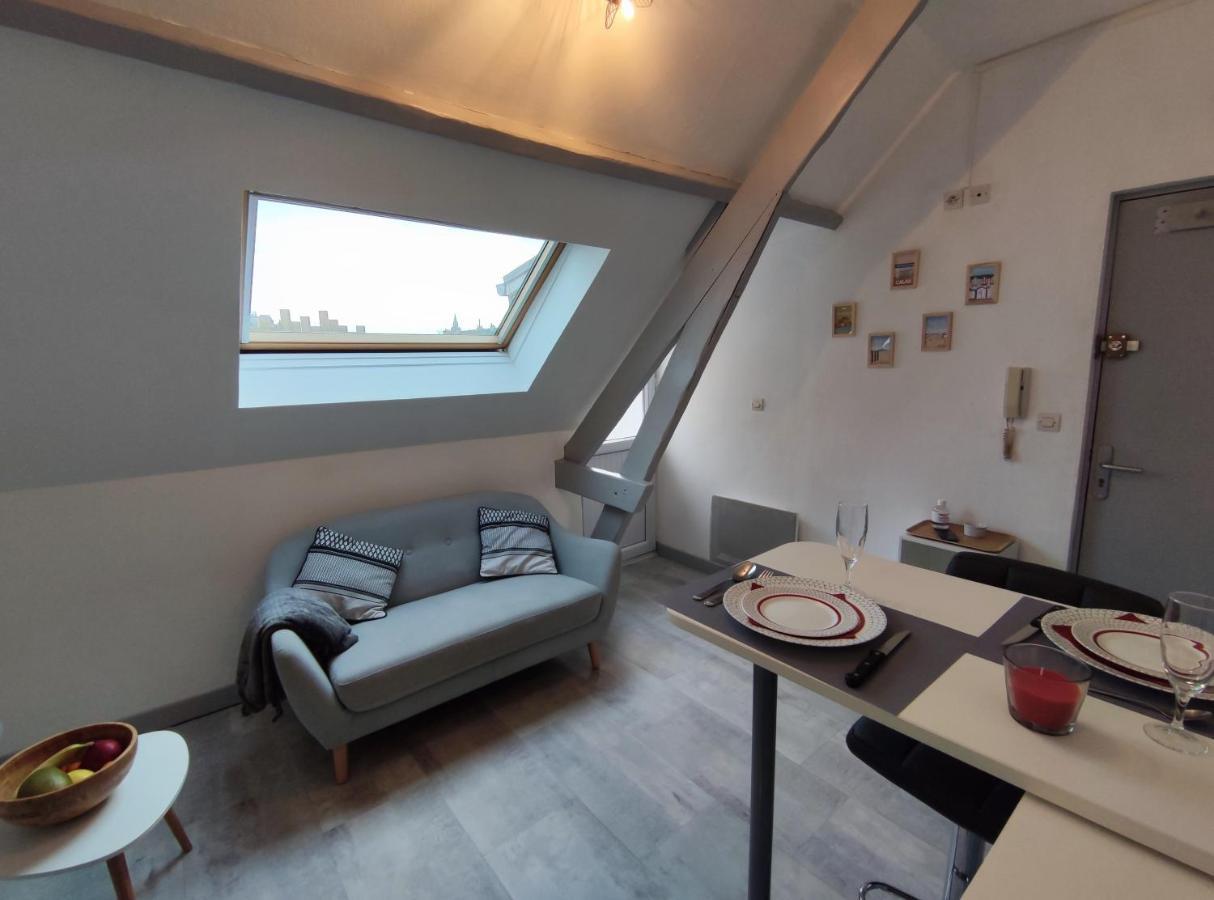 Appartement Joli petit T2 terrasse proche du phare à Calais Extérieur photo